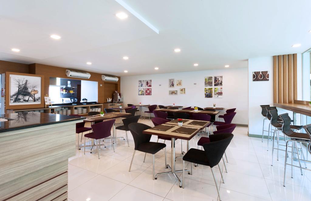 Icheck Inn Residences Patong Esterno foto