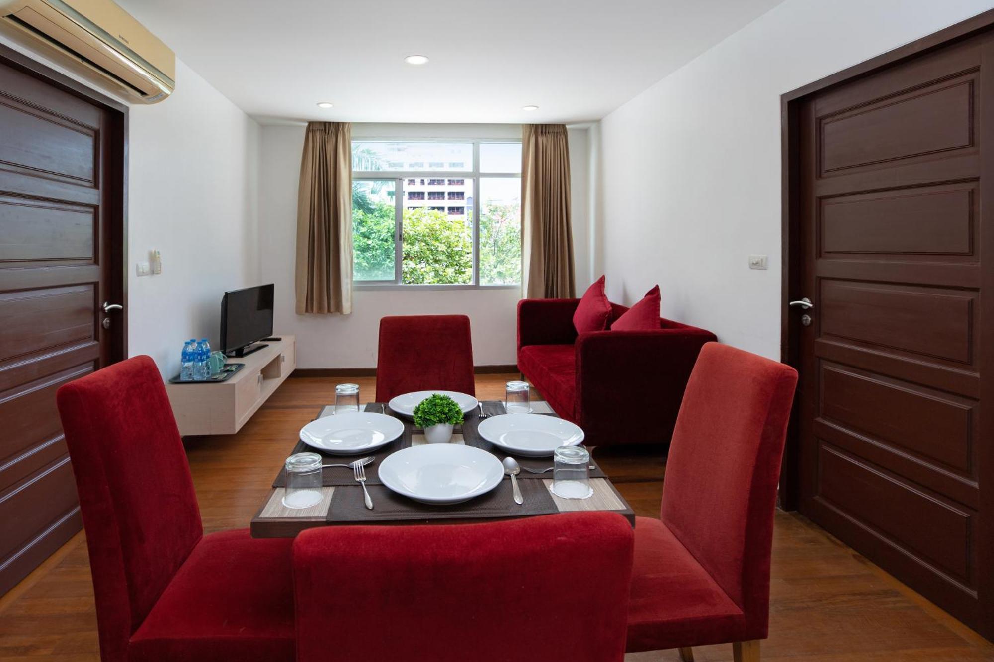 Icheck Inn Residences Patong Esterno foto