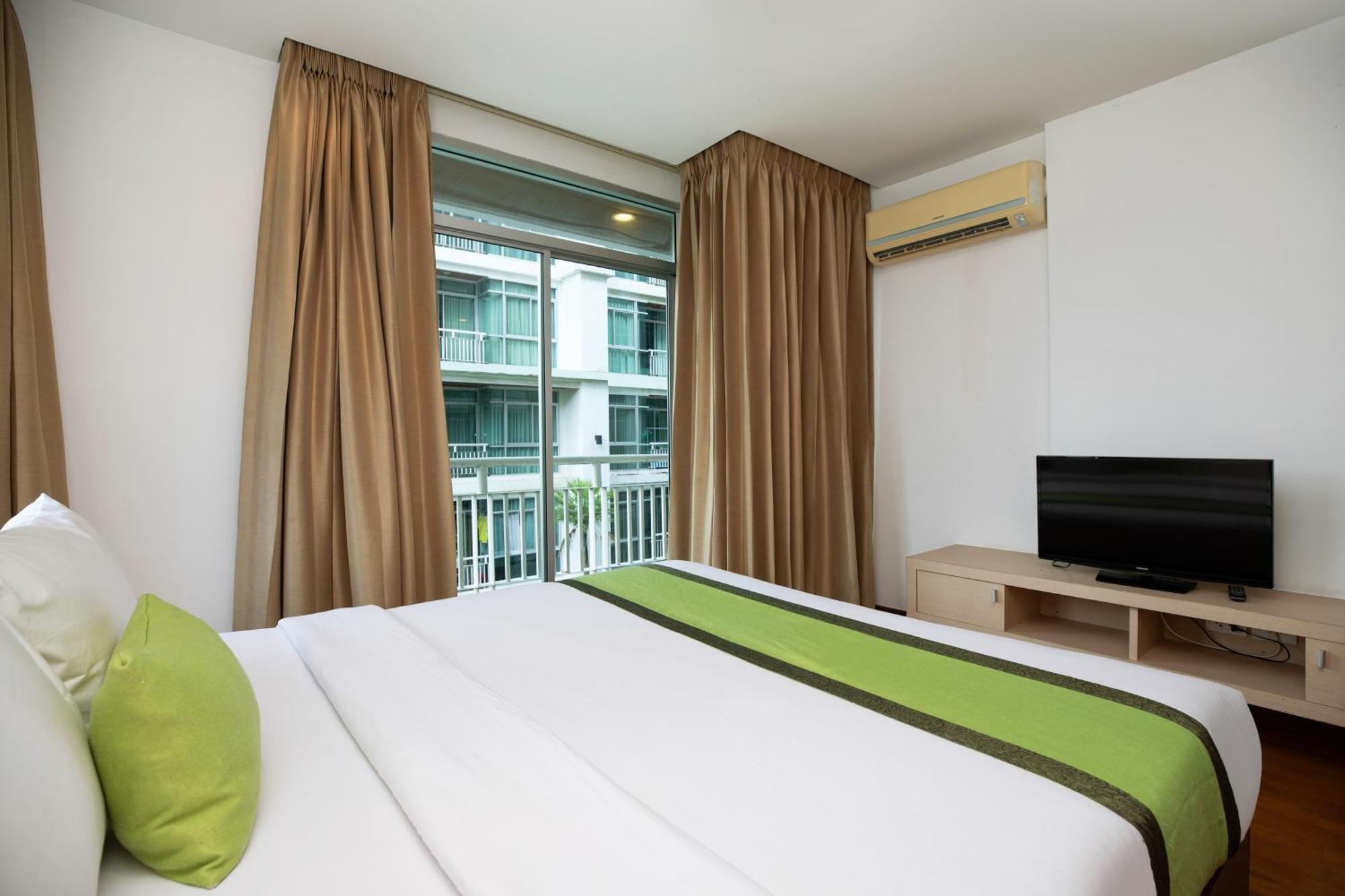 Icheck Inn Residences Patong Esterno foto