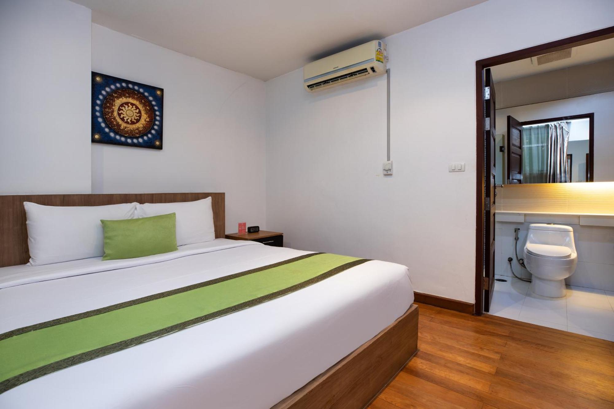 Icheck Inn Residences Patong Esterno foto