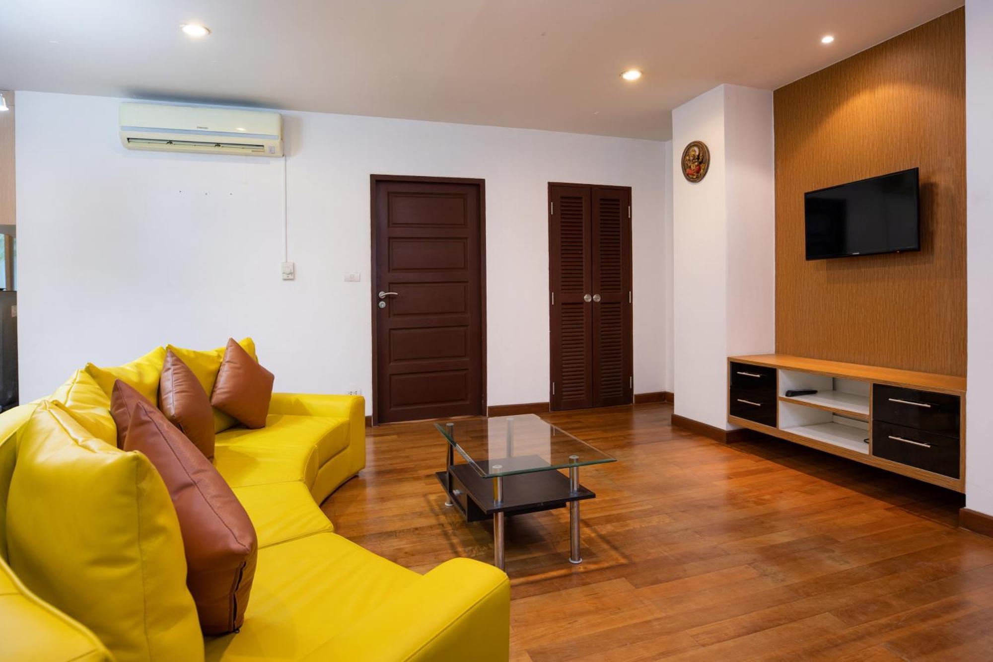 Icheck Inn Residences Patong Esterno foto