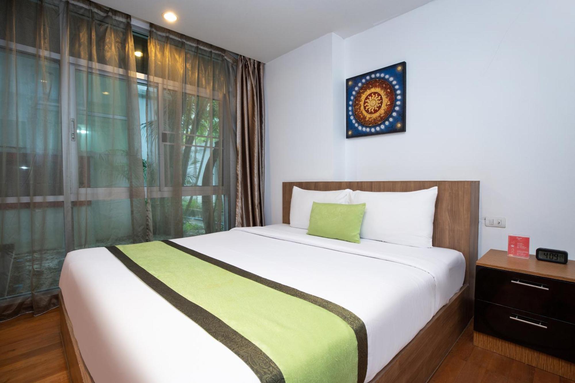 Icheck Inn Residences Patong Esterno foto