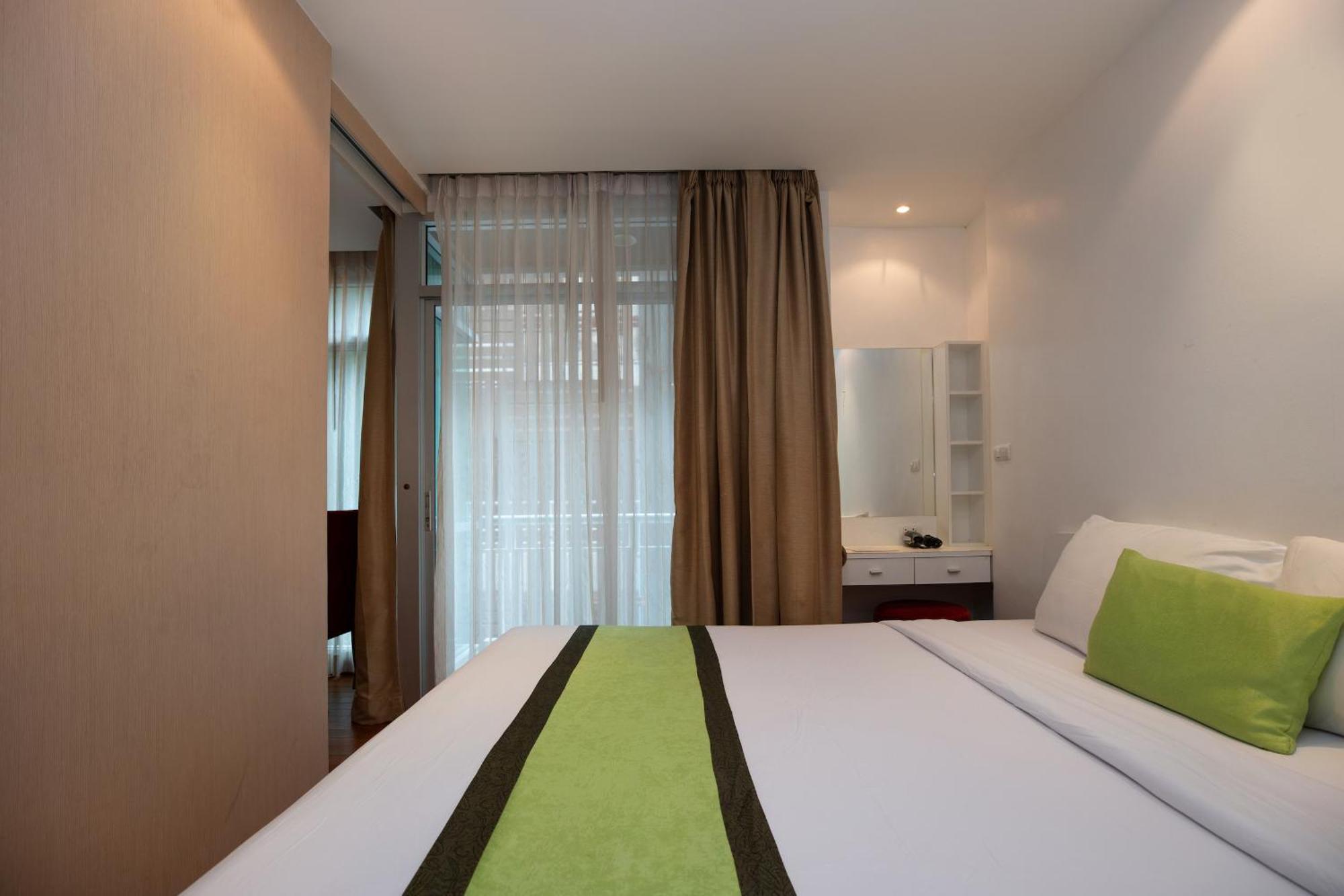 Icheck Inn Residences Patong Esterno foto