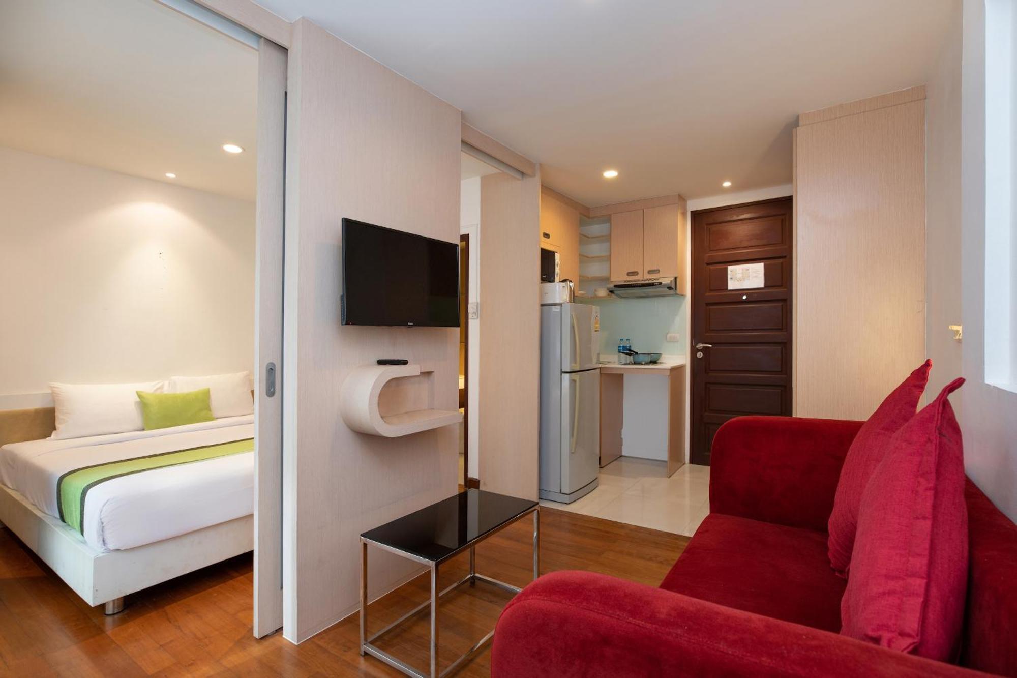 Icheck Inn Residences Patong Esterno foto
