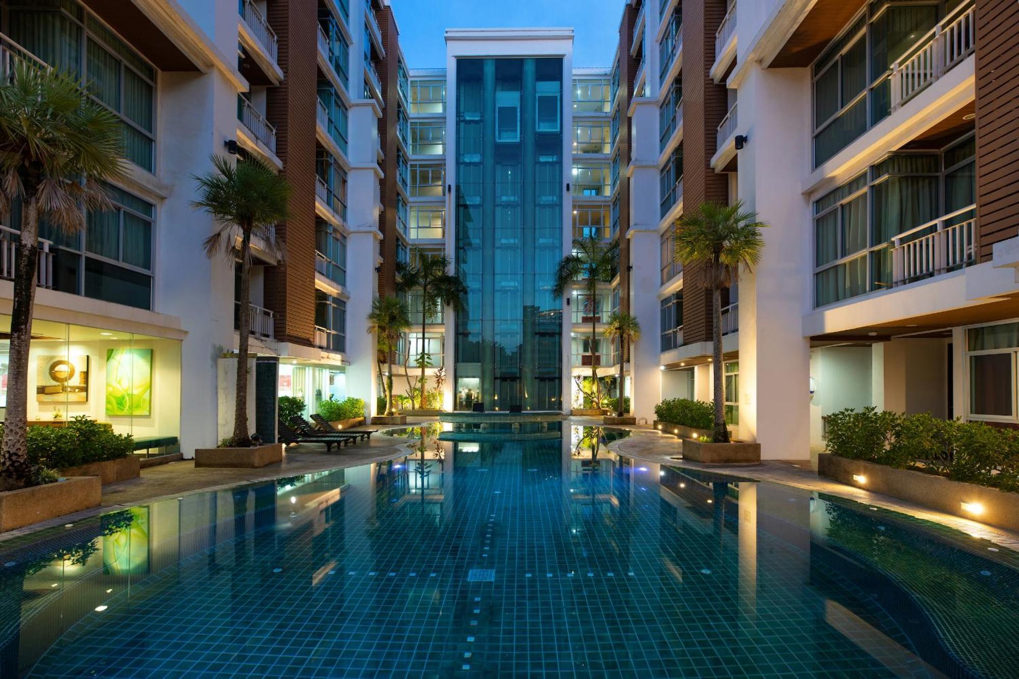 Icheck Inn Residences Patong Esterno foto