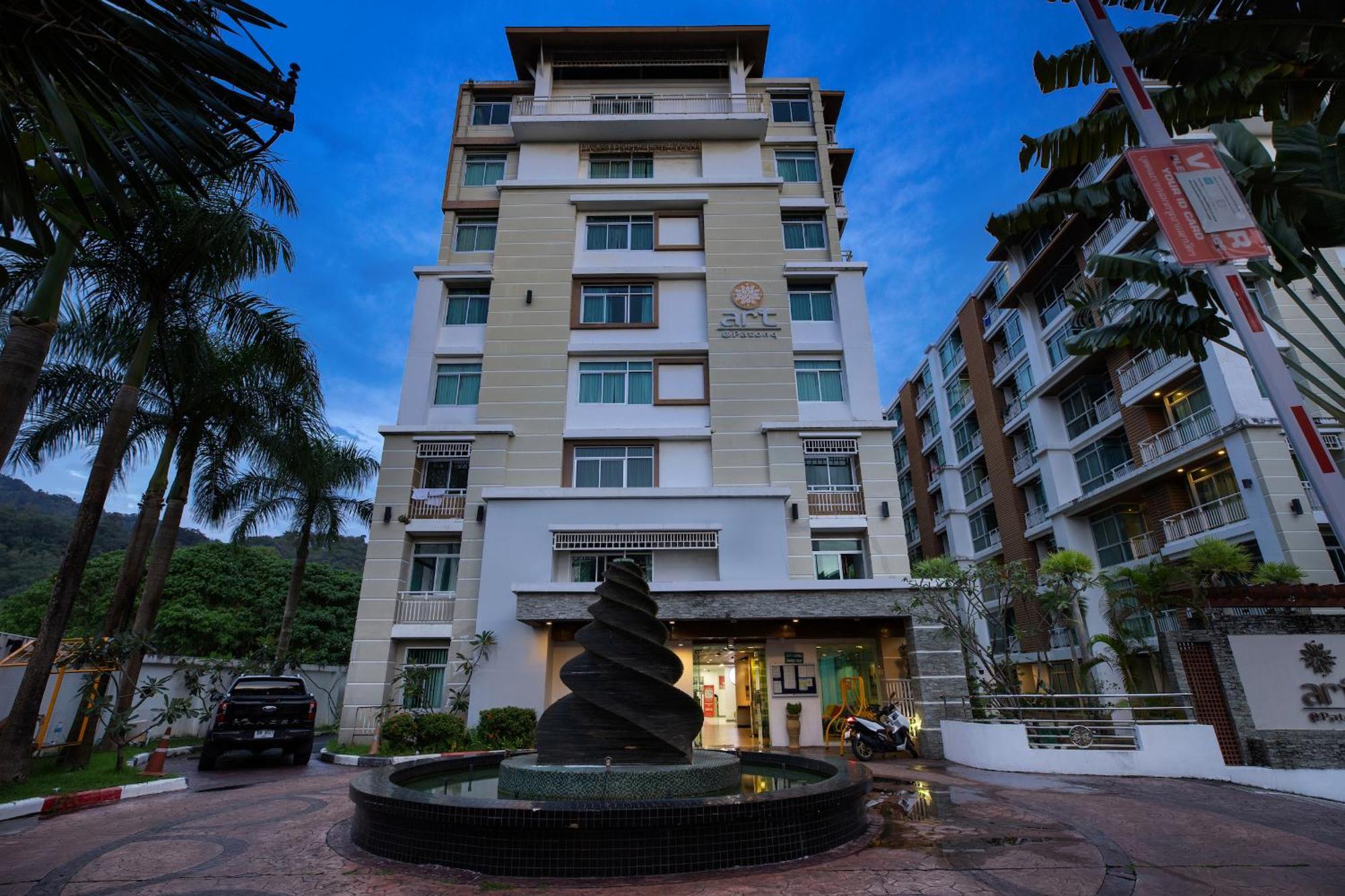 Icheck Inn Residences Patong Esterno foto